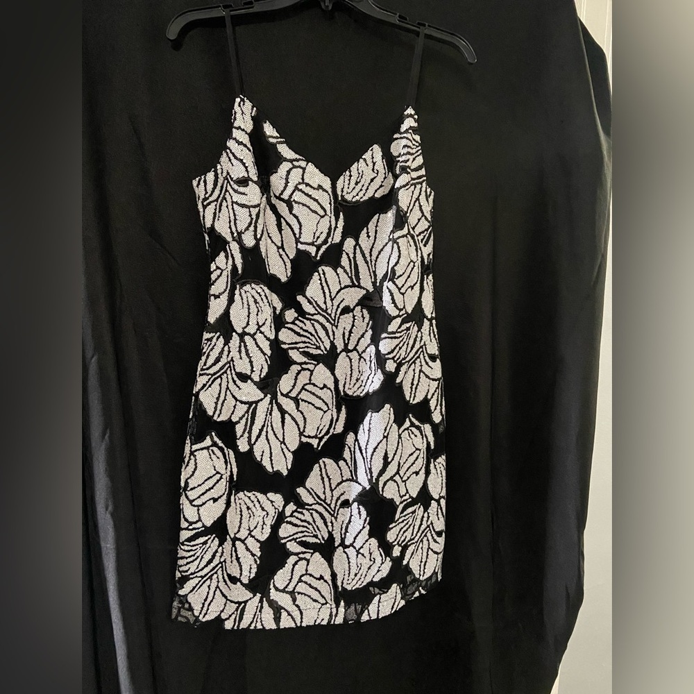 NWT White House Black Market black and white sequin dress Size 6 NEW